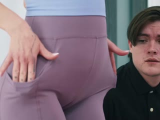 Wat vind je van mijn cameltoe stiefzoon?