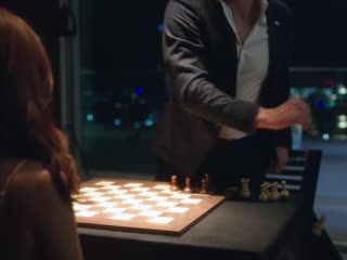 Seductive Chess Pro Knows All The Moves